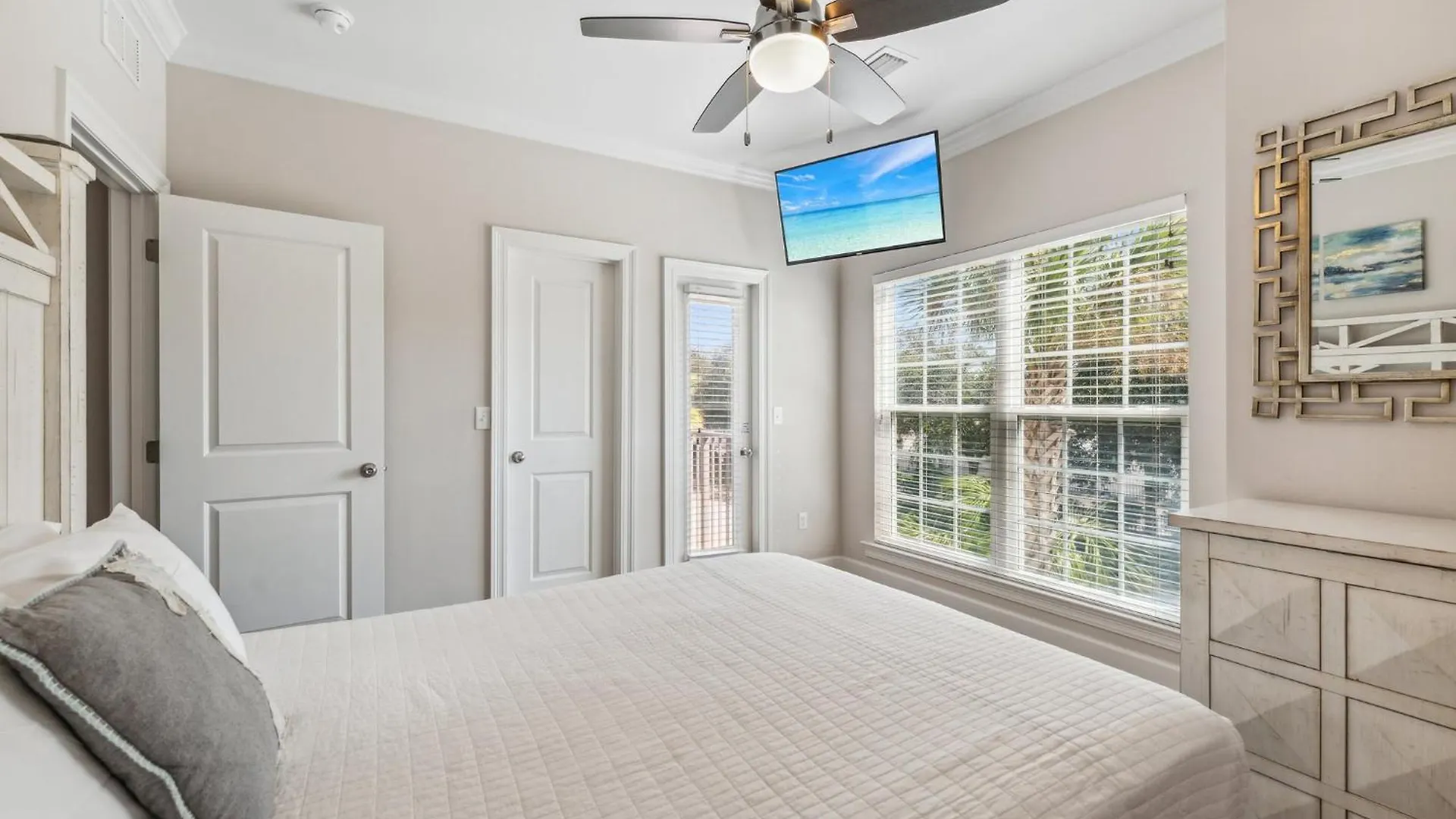 Silverfin Villa With Pool And Designer Interior Destin