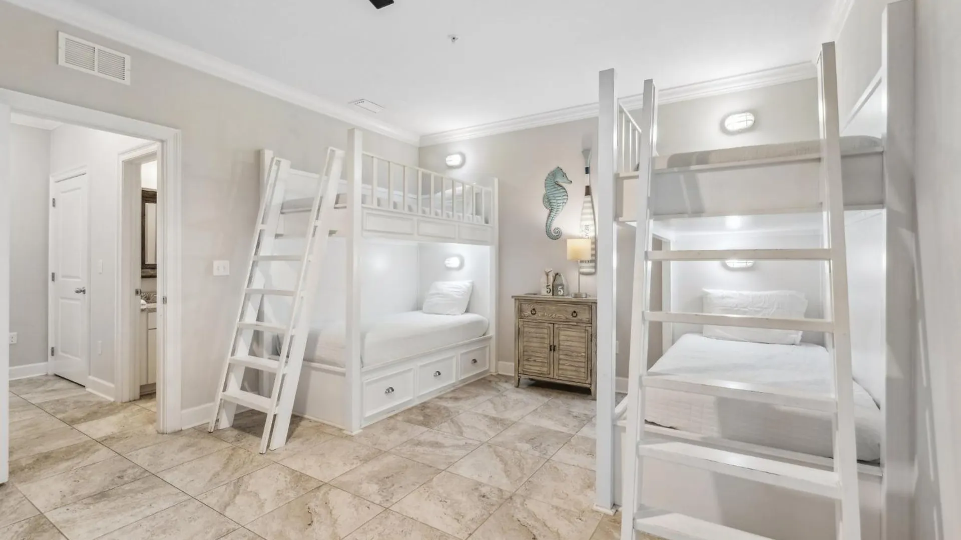 Apartment Silverfin Villa With Pool And Designer Interior Destin